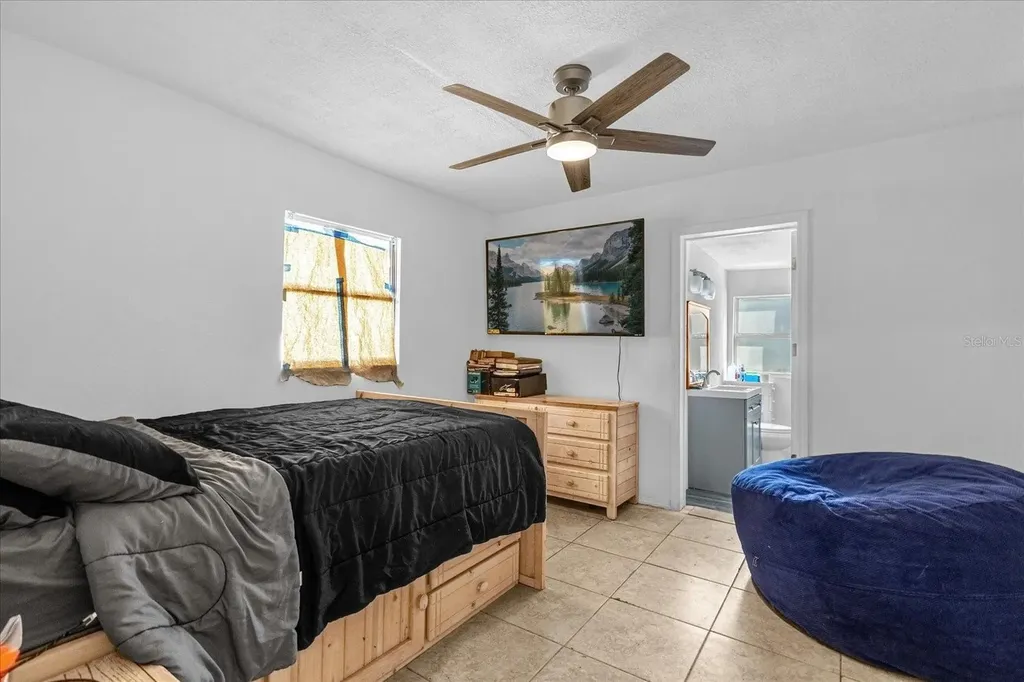 2413 Marlboro Street Orlando FL 32806