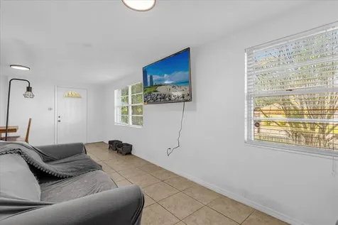 2413 Marlboro Street Orlando FL 32806