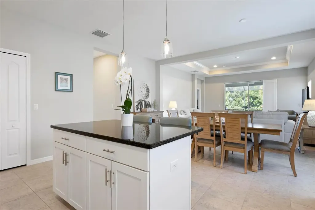 6512 Palm Leaf Court Sarasota FL 34243