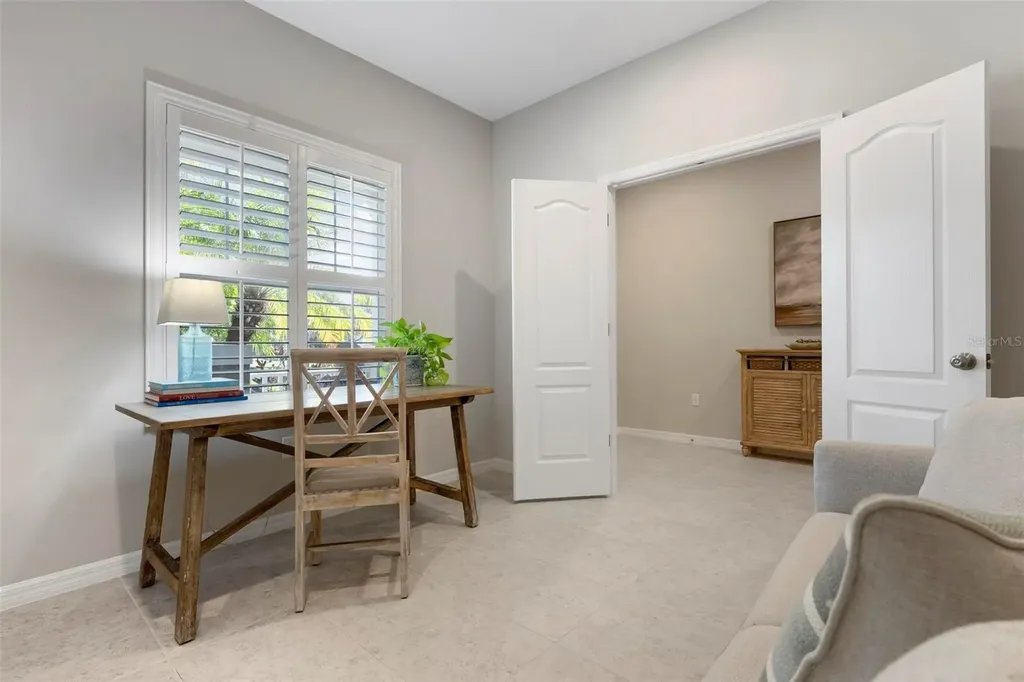 6512 Palm Leaf Court Sarasota FL 34243