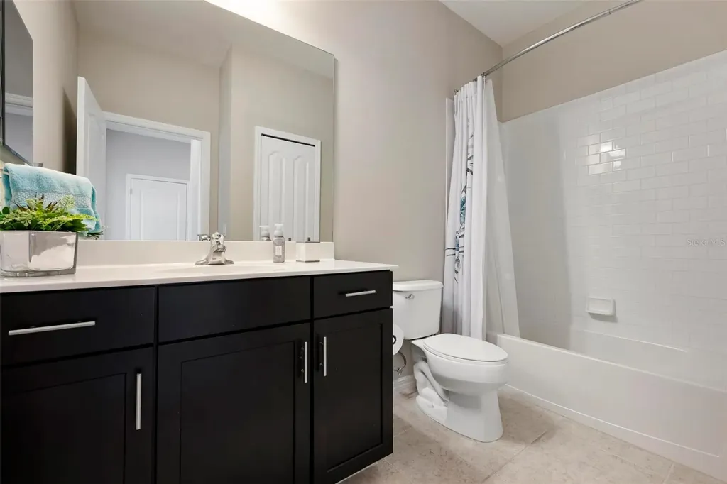 6512 Palm Leaf Court Sarasota FL 34243