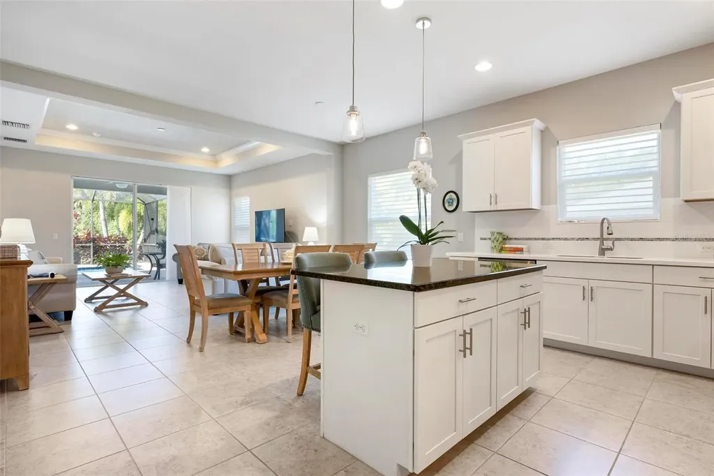 6512 Palm Leaf Court Sarasota FL 34243
