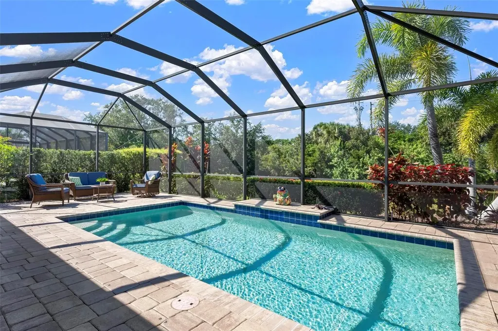 6512 Palm Leaf Court Sarasota FL 34243