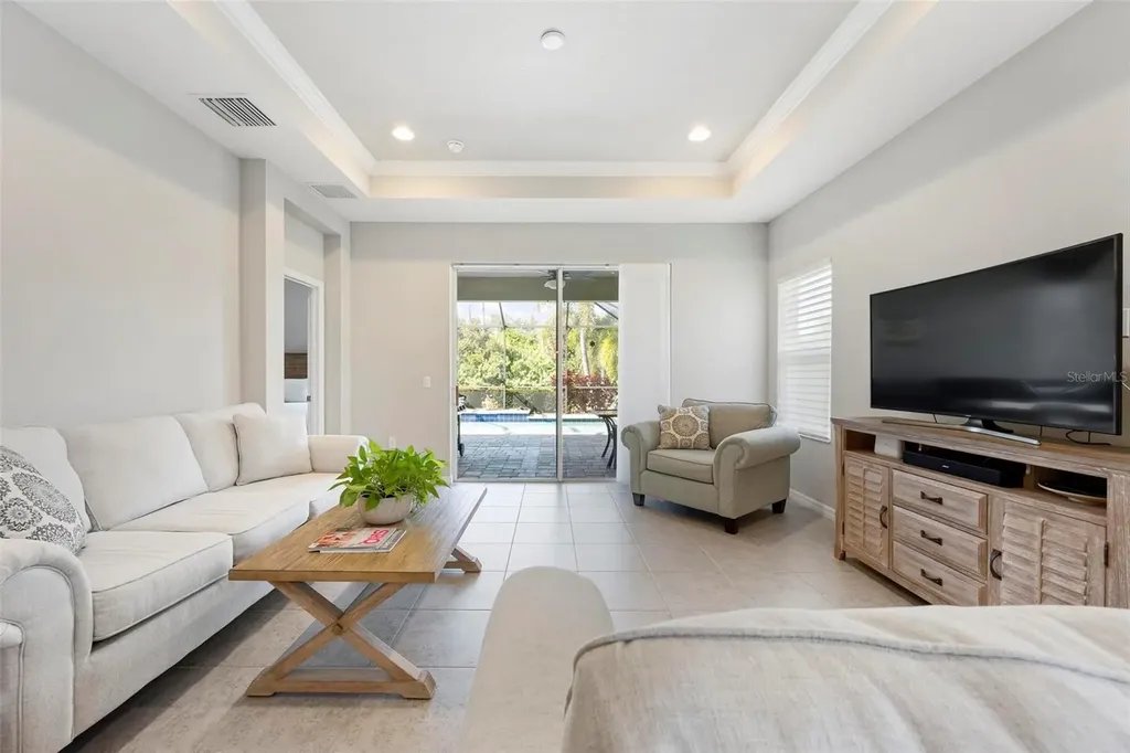 6512 Palm Leaf Court Sarasota FL 34243