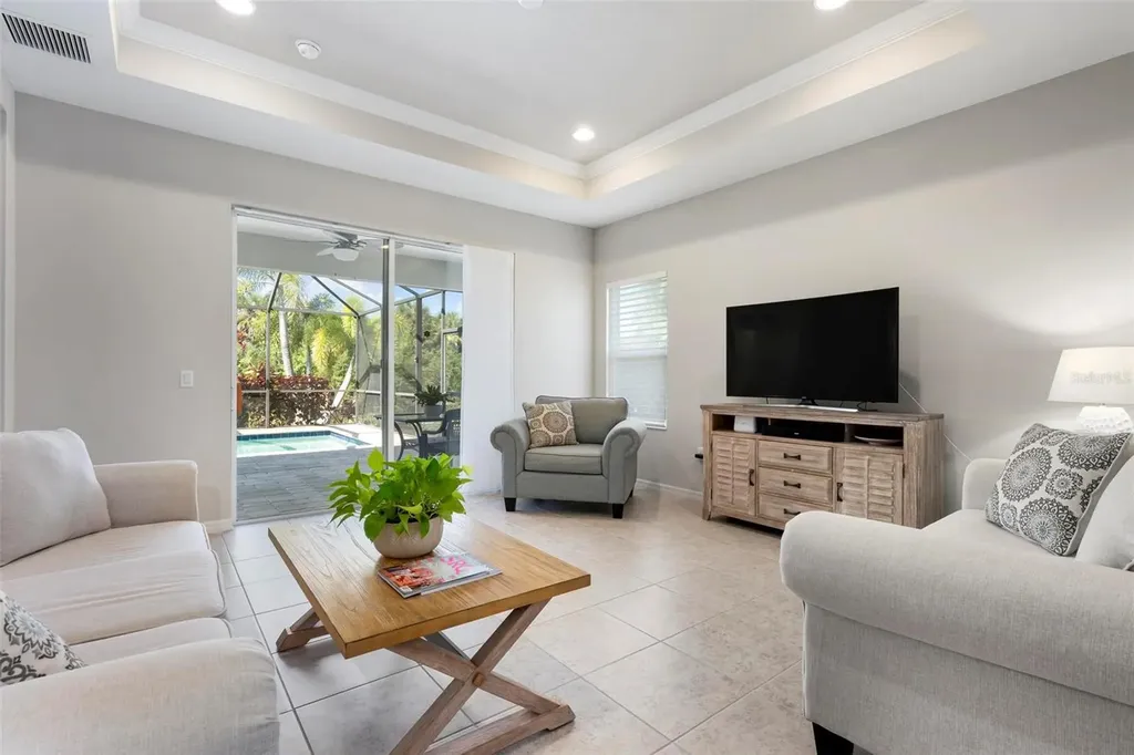 6512 Palm Leaf Court Sarasota FL 34243