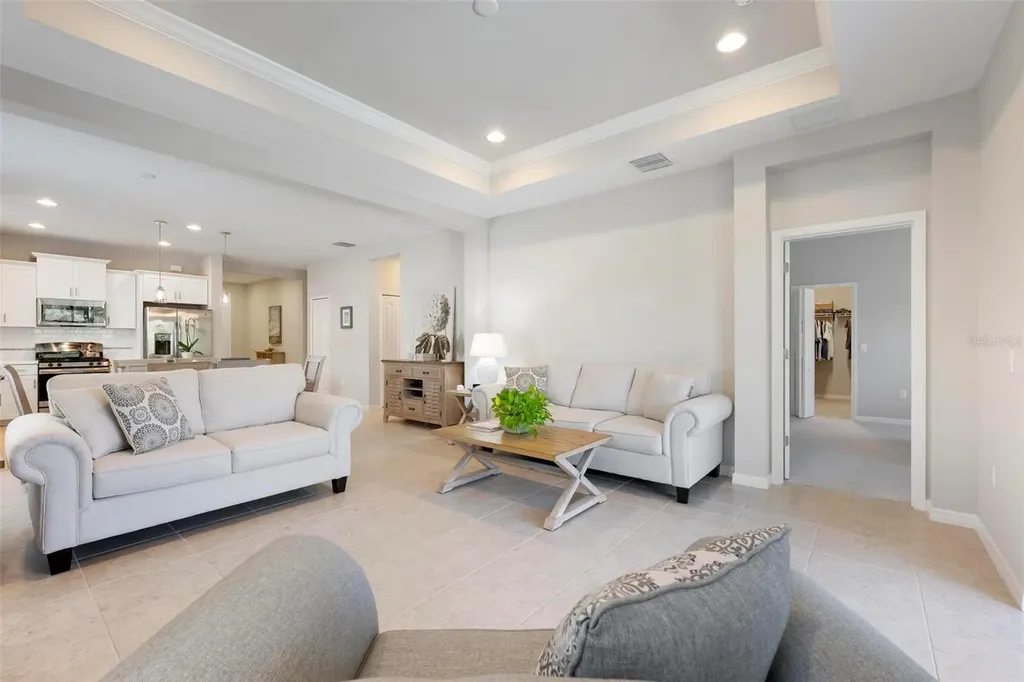 6512 Palm Leaf Court Sarasota FL 34243