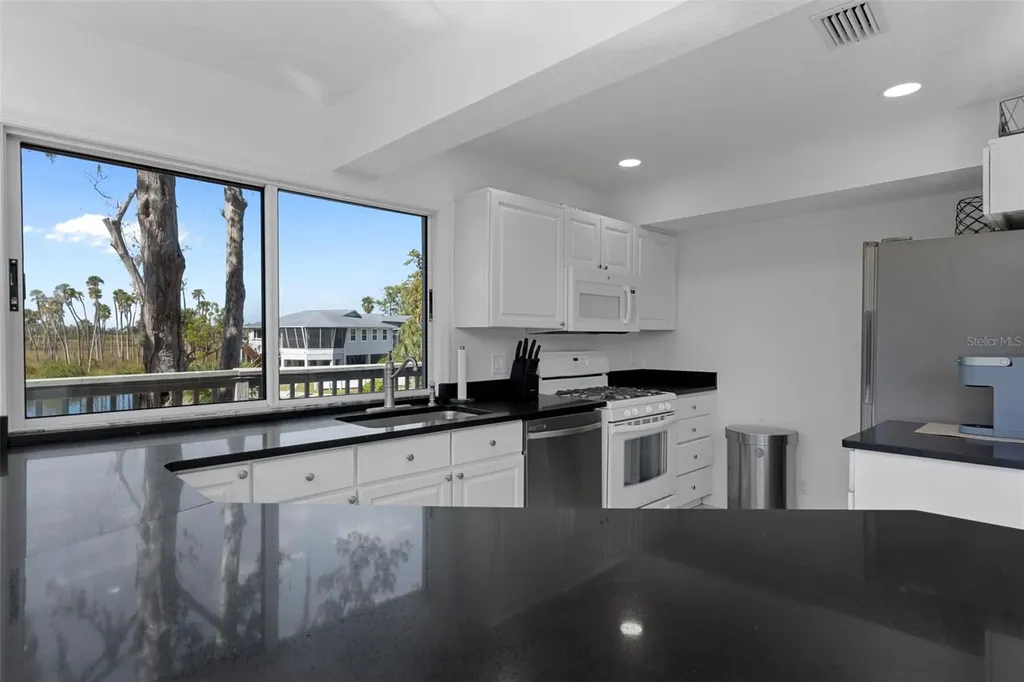 5272 Tropical Point Weeki Wachee FL 34607