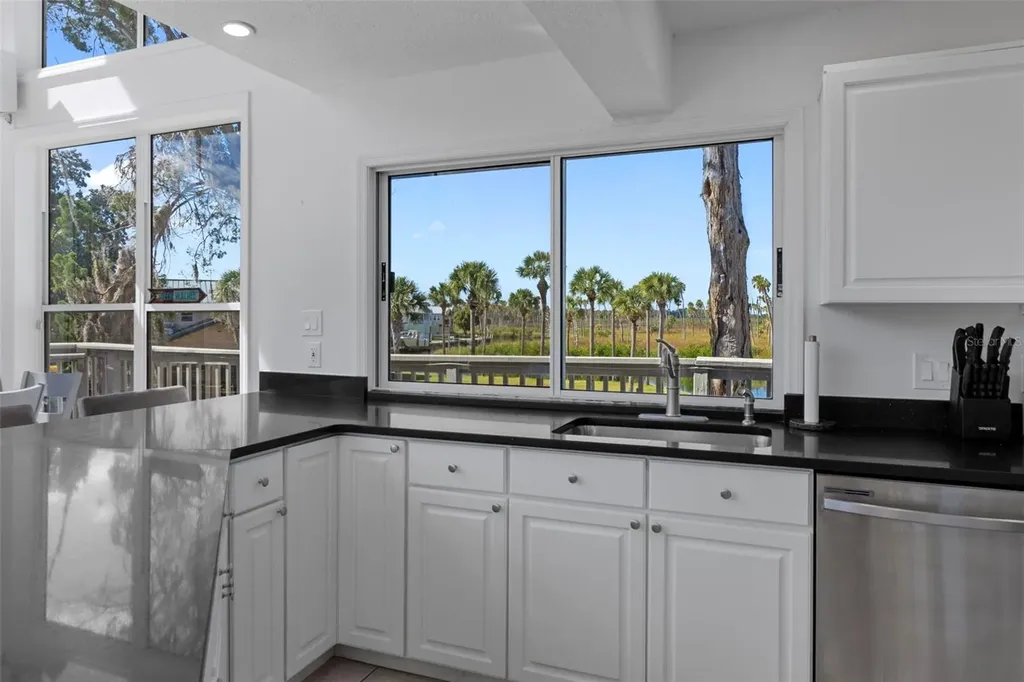 5272 Tropical Point Weeki Wachee FL 34607