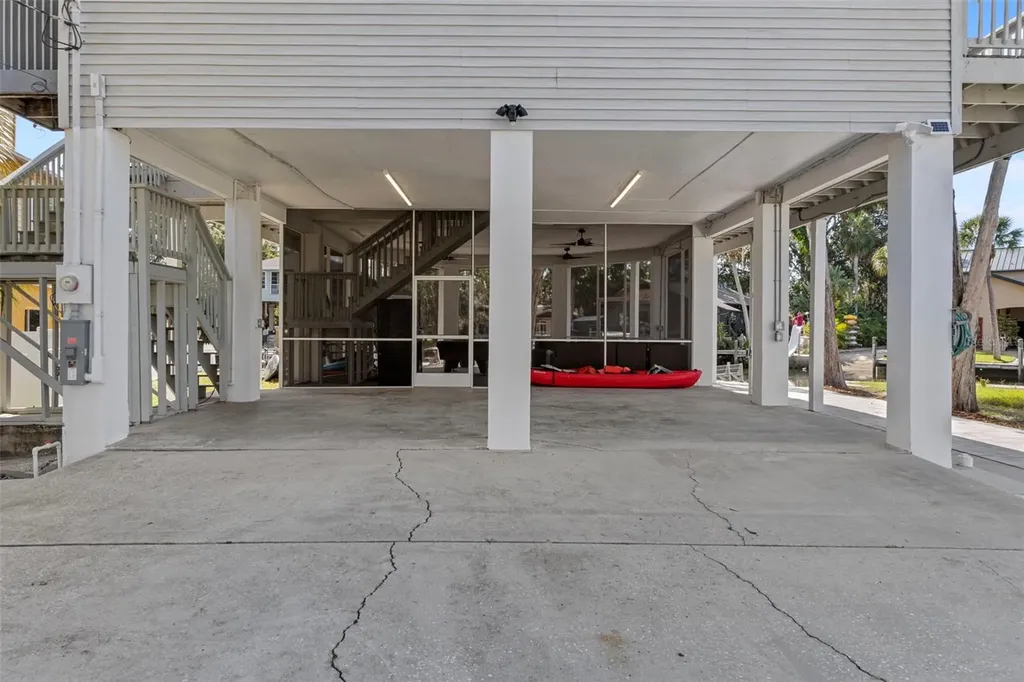 5272 Tropical Point Weeki Wachee FL 34607