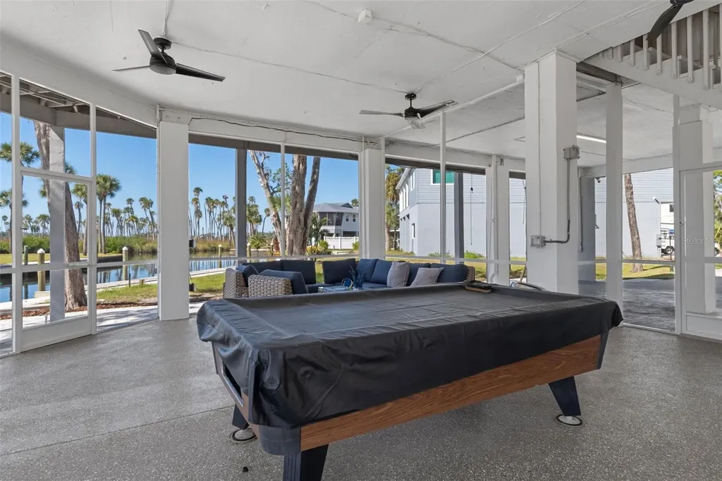 5272 Tropical Point Weeki Wachee FL 34607