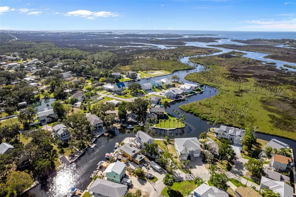 5272 Tropical Point Weeki Wachee FL 34607