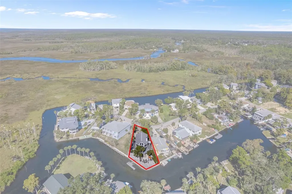 5272 Tropical Point Weeki Wachee FL 34607