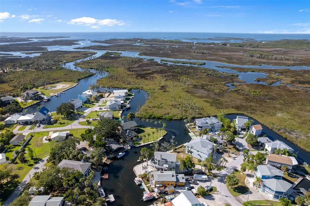 5272 Tropical Point Weeki Wachee FL 34607