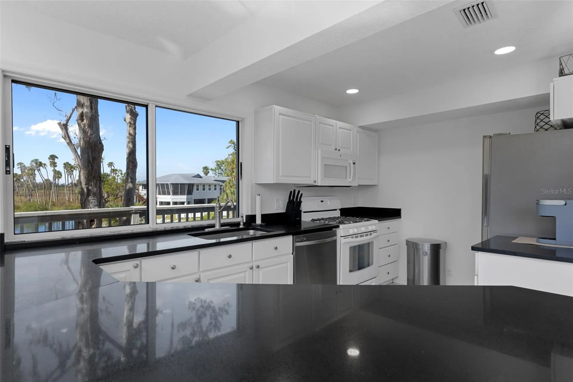 5272 Tropical Point Weeki Wachee FL 34607