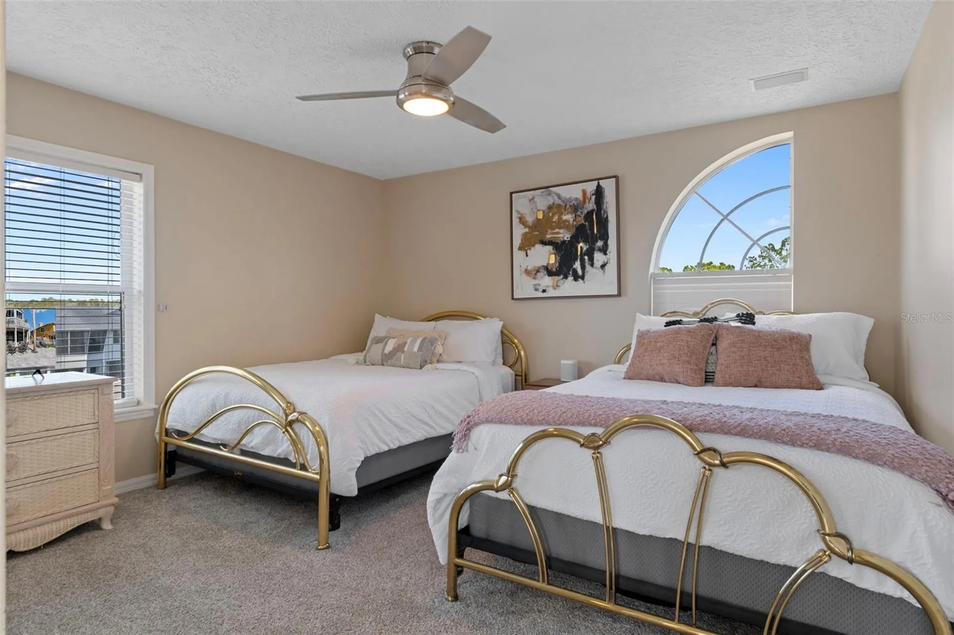 5272 Tropical Point Weeki Wachee FL 34607