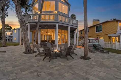 5272 Tropical Point Weeki Wachee FL 34607