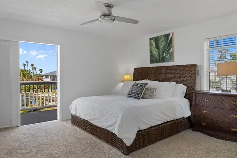 5272 Tropical Point Weeki Wachee FL 34607