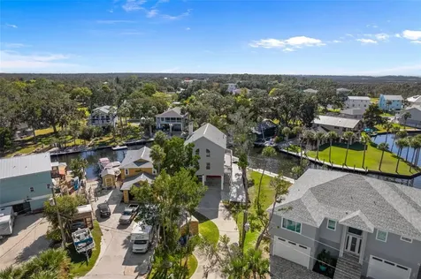 5272 Tropical Point Weeki Wachee FL 34607
