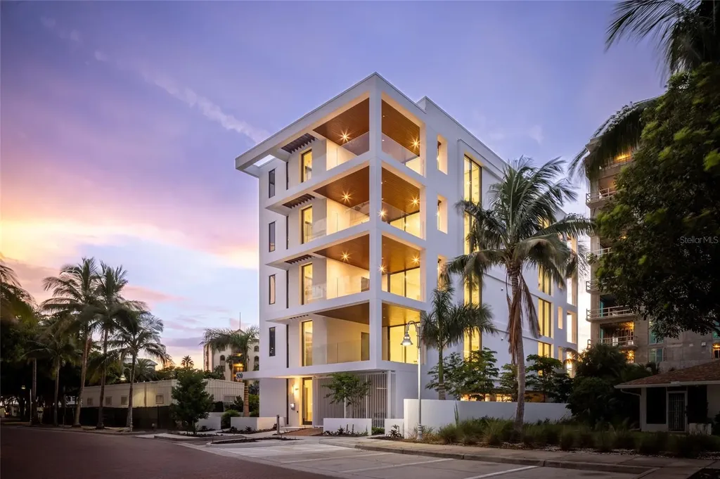 509 Golden Gate Point Sarasota FL 34236