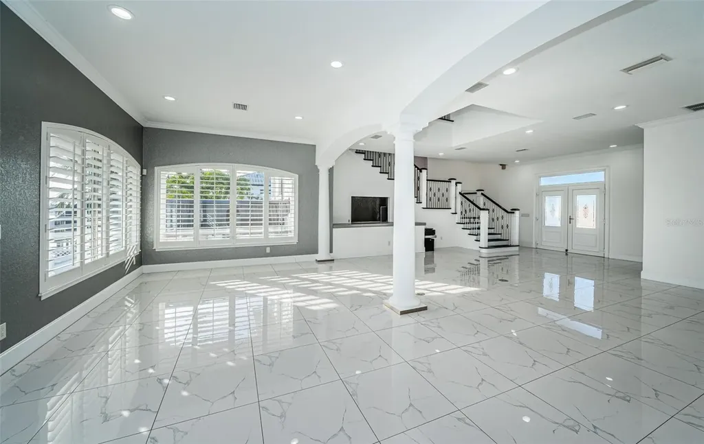 7942 3rd Avenue S St Petersburg FL 33707