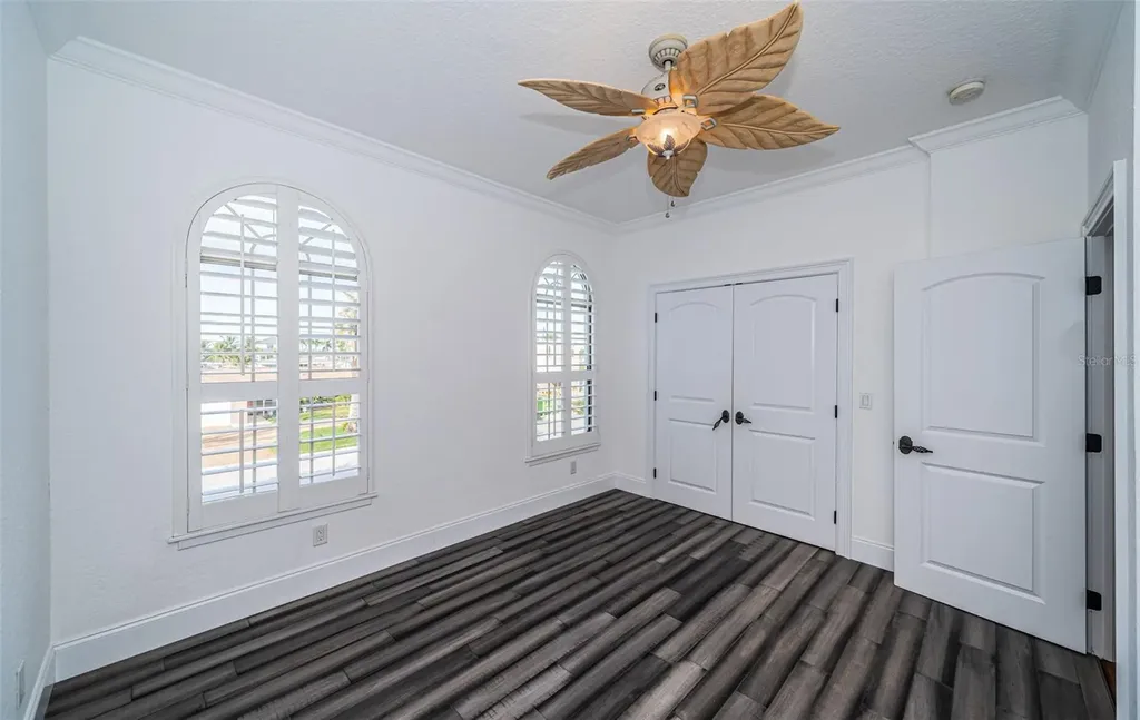 7942 3rd Avenue S St Petersburg FL 33707