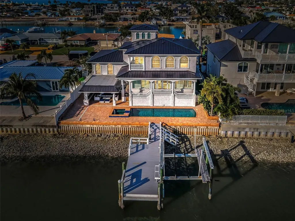 7942 3rd Avenue S St Petersburg FL 33707