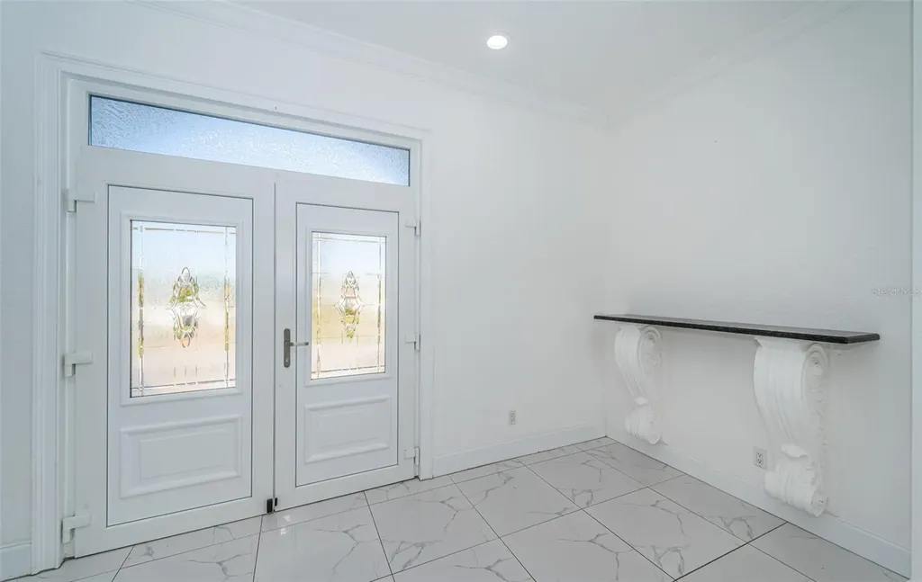 7942 3rd Avenue S St Petersburg FL 33707