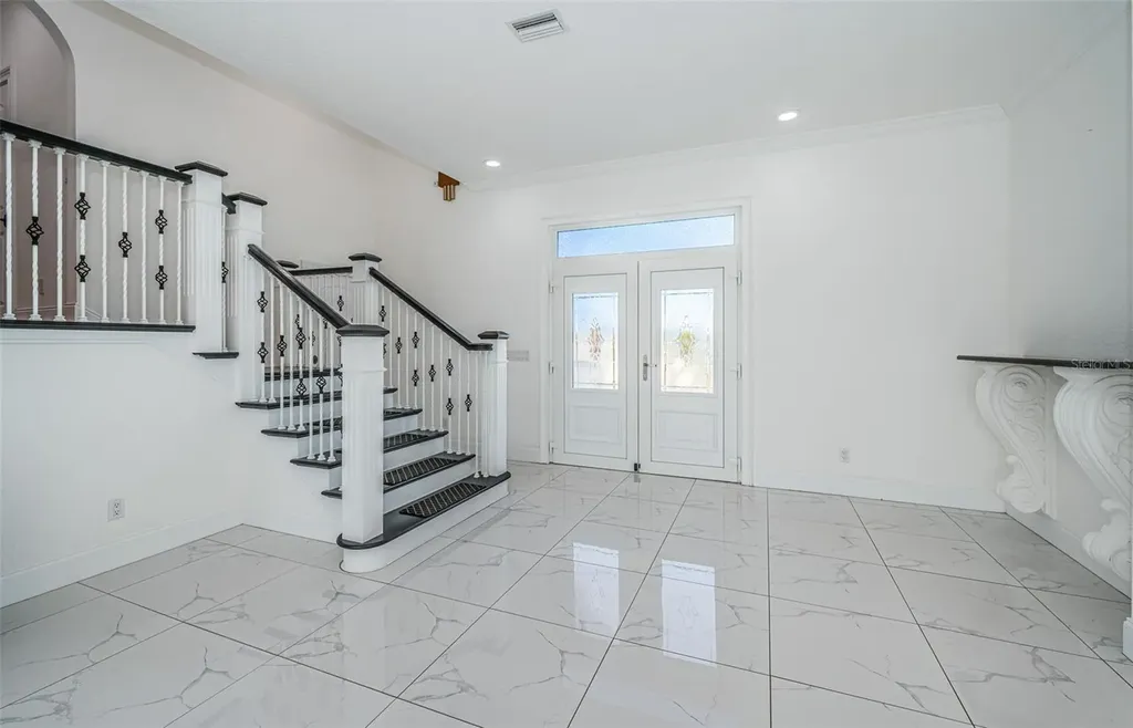 7942 3rd Avenue S St Petersburg FL 33707