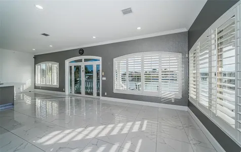 7942 3rd Avenue S St Petersburg FL 33707