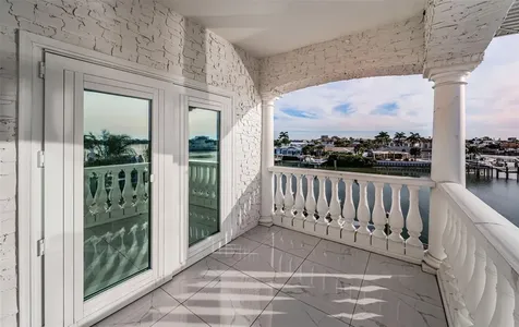 7942 3rd Avenue S St Petersburg FL 33707