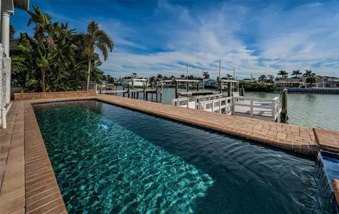 7942 3rd Avenue S St Petersburg FL 33707