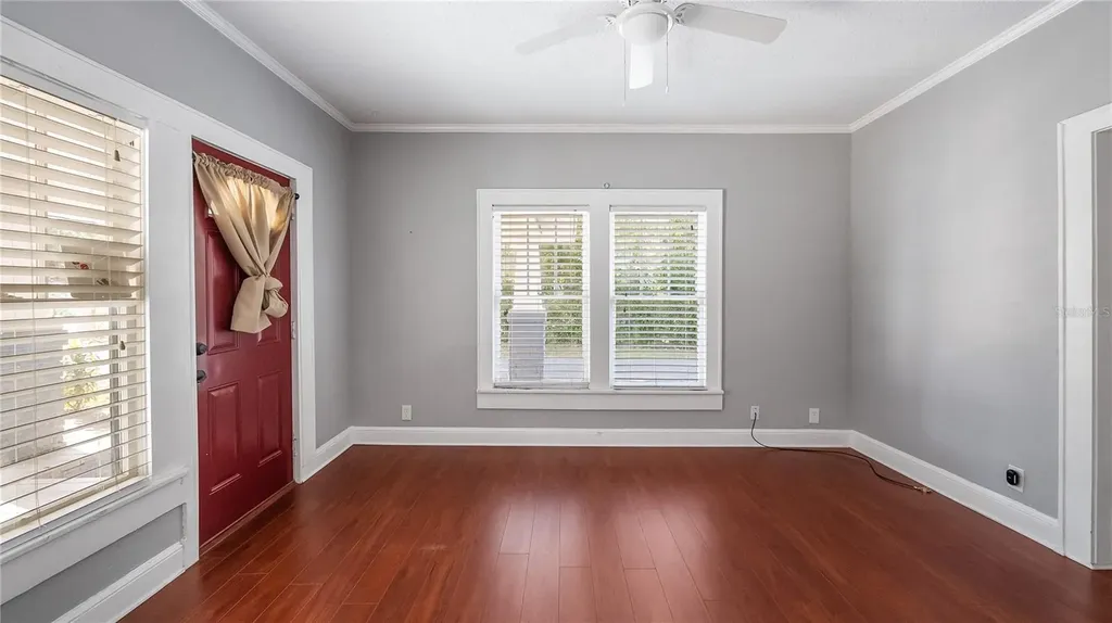 1704 W Main Street Leesburg FL 34748