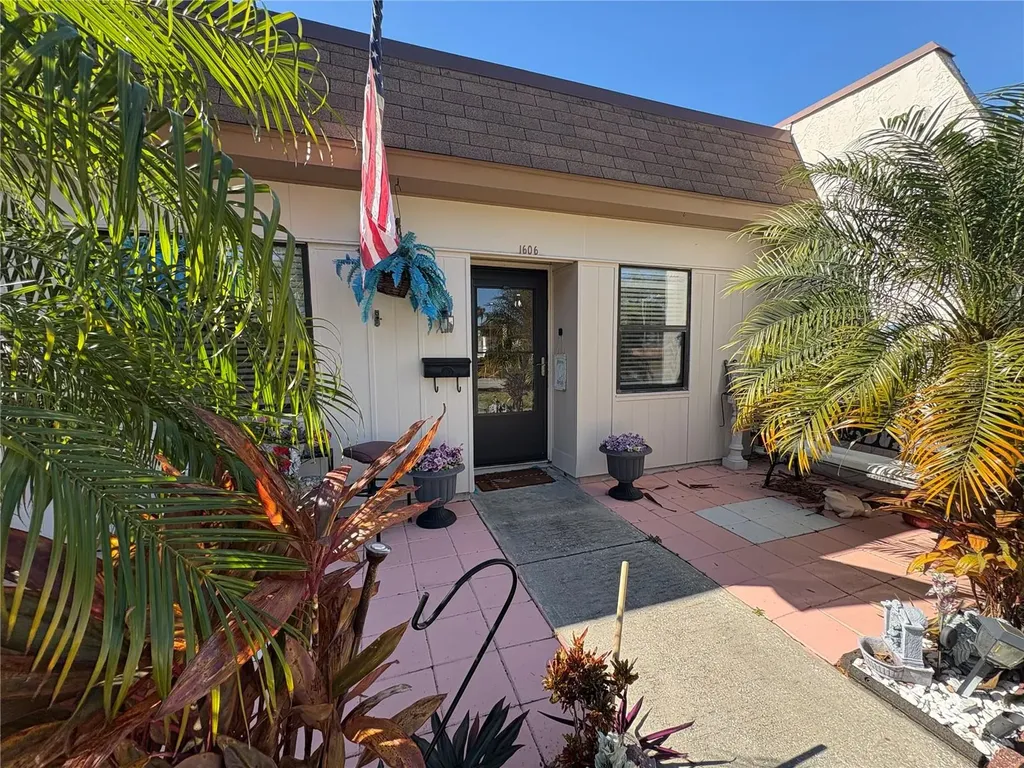 1606 Flint Drive W Clearwater FL 33759