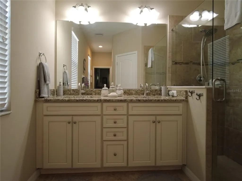 9933 Saunton Drive San Antonio FL 33576