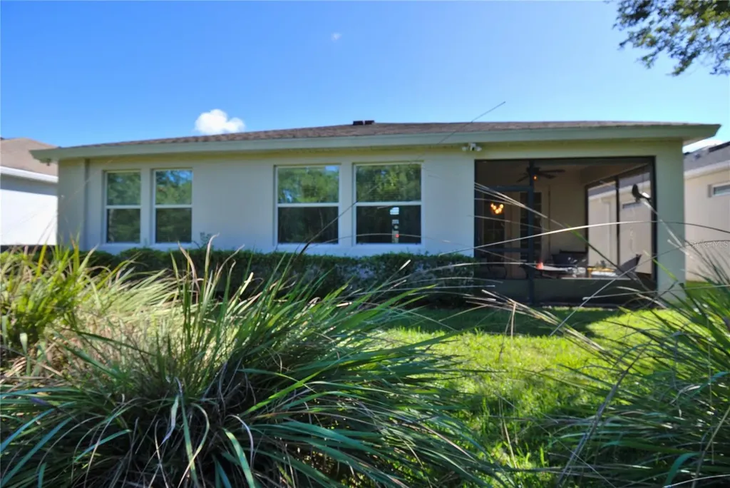 9933 Saunton Drive San Antonio FL 33576