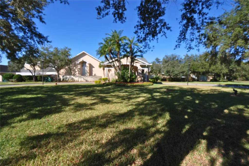 9933 Saunton Drive San Antonio FL 33576