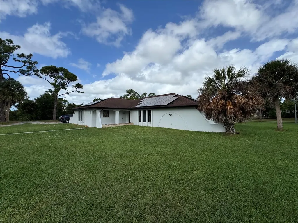 900 Crestwood Road Englewood FL 34223