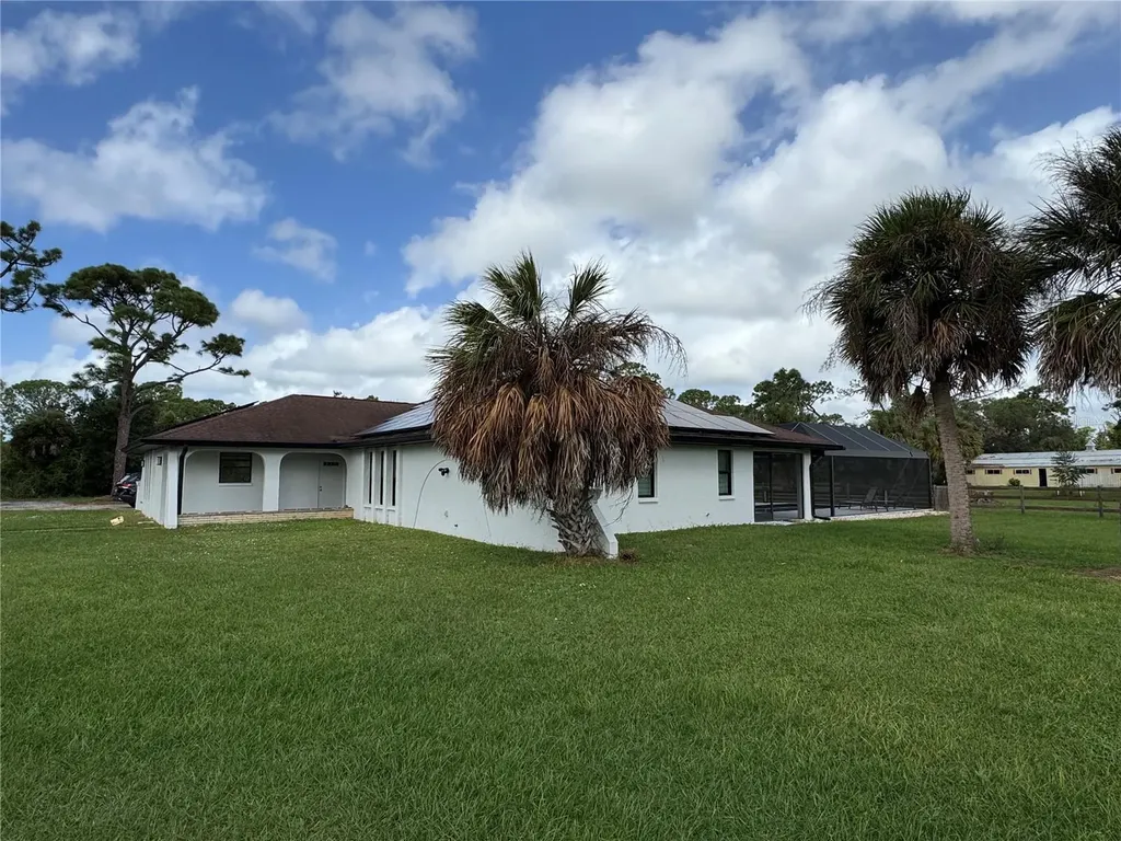 900 Crestwood Road Englewood FL 34223