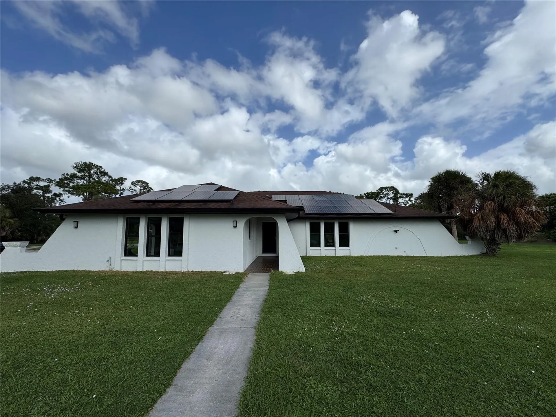 900 Crestwood Road Englewood FL 34223