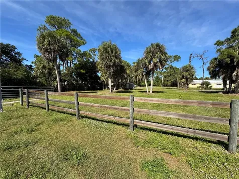 900 Crestwood Road Englewood FL 34223