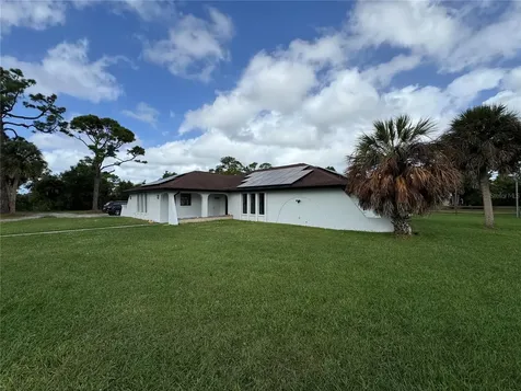 900 Crestwood Road Englewood FL 34223