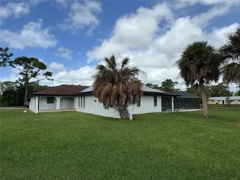 900 Crestwood Road Englewood FL 34223