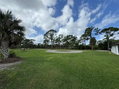 900 Crestwood Road Englewood FL 34223