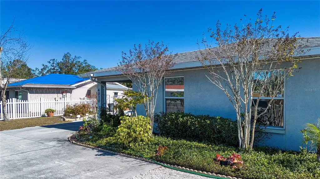 4010 N Lockwood Ridge Road Sarasota FL 34234