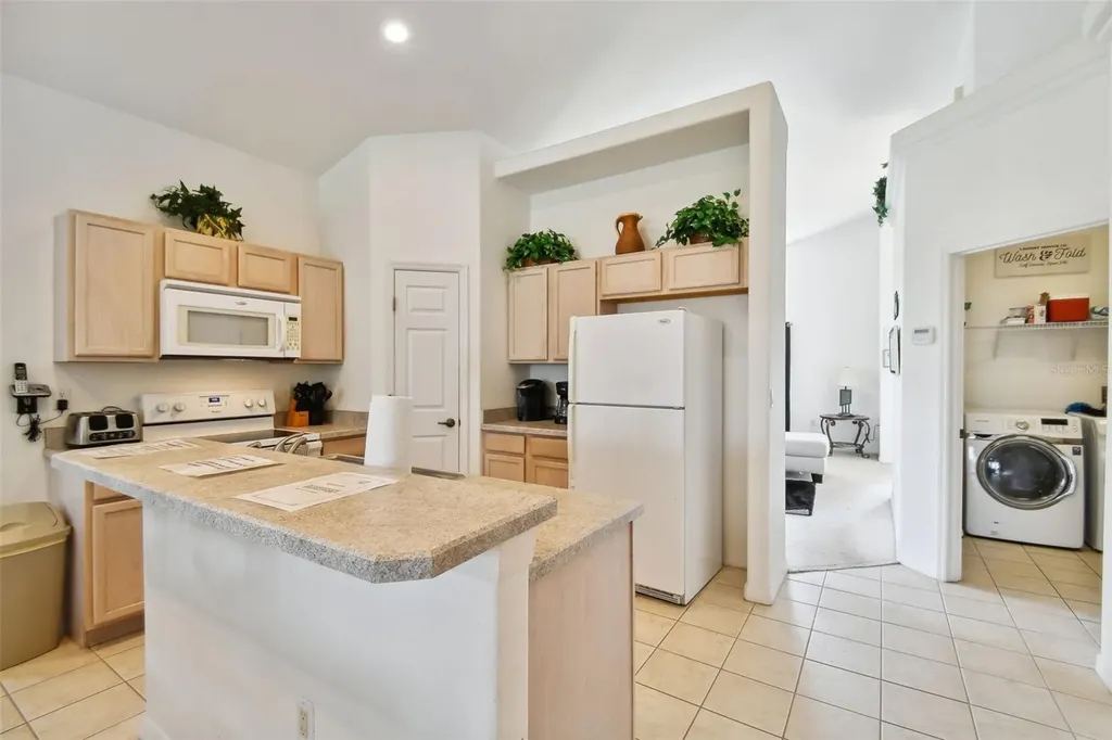 908 Andalusia Loop Davenport FL 33837