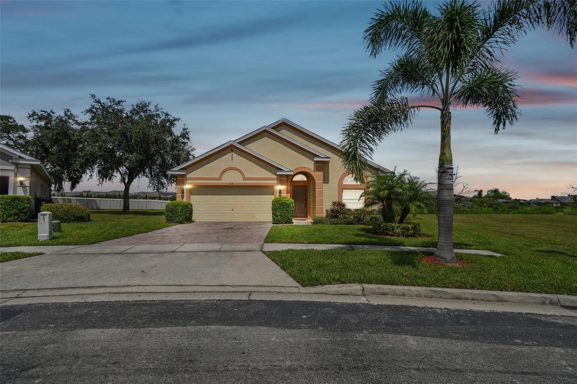 908 Andalusia Loop Davenport FL 33837