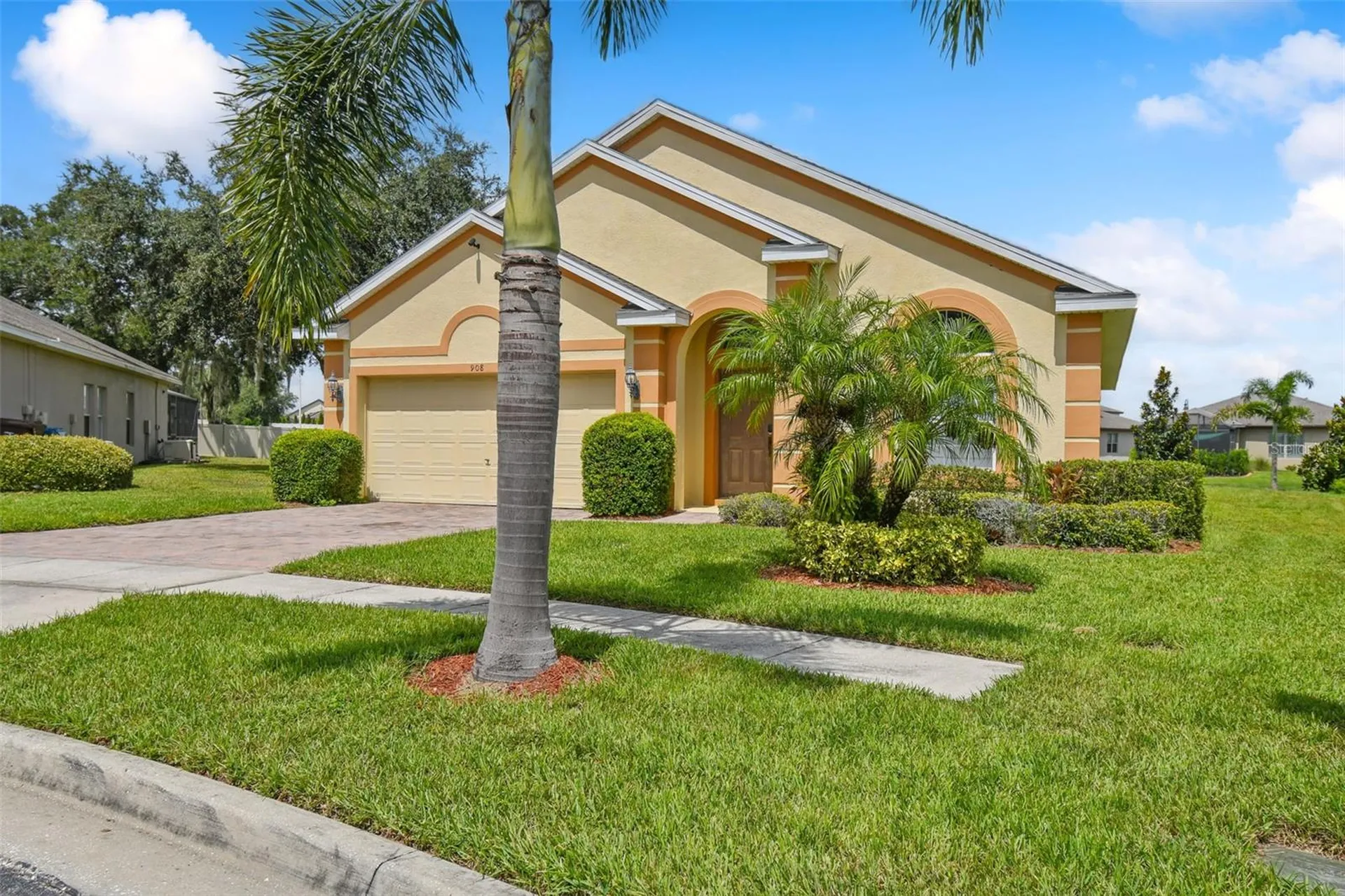 908 Andalusia Loop Davenport FL 33837