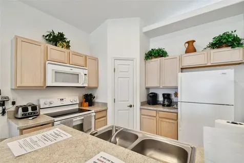 908 Andalusia Loop Davenport FL 33837