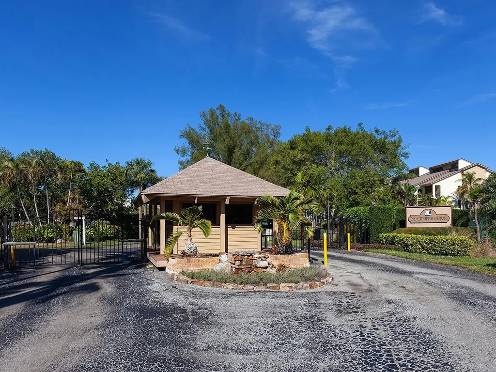 3860 Mariners Way Cortez FL 34215