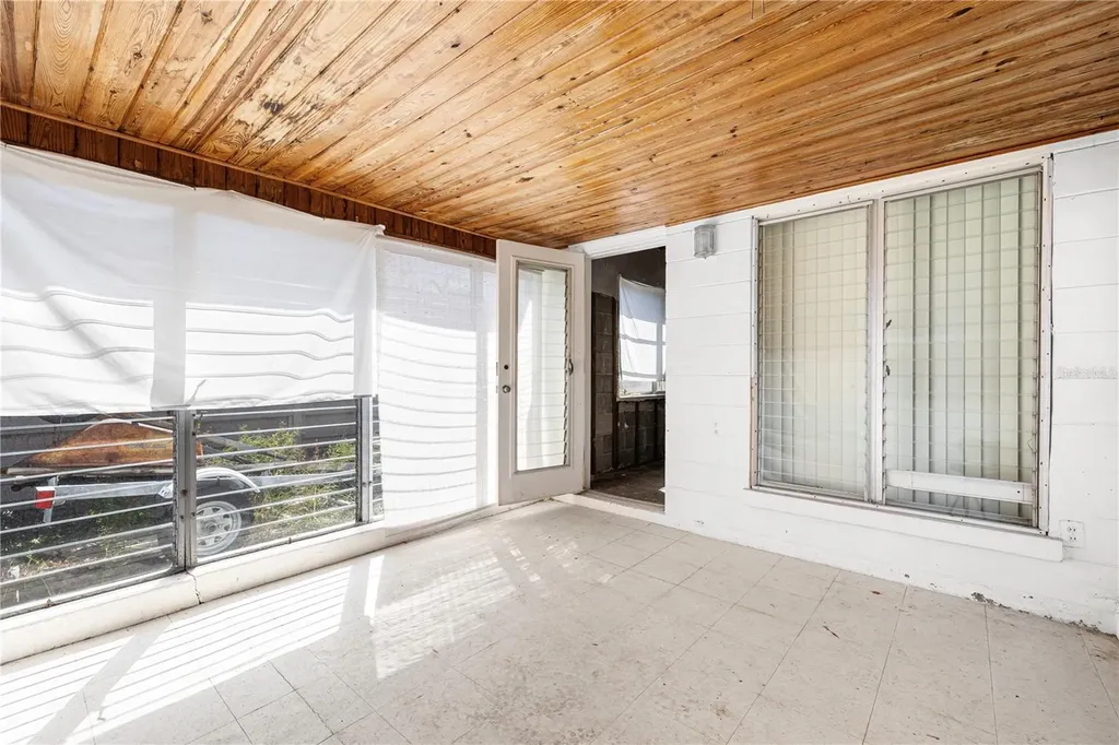 17611 1st Street E Redington Shores FL 33708